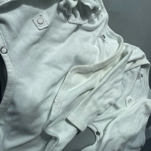 Infant body wraps , 3 mo.